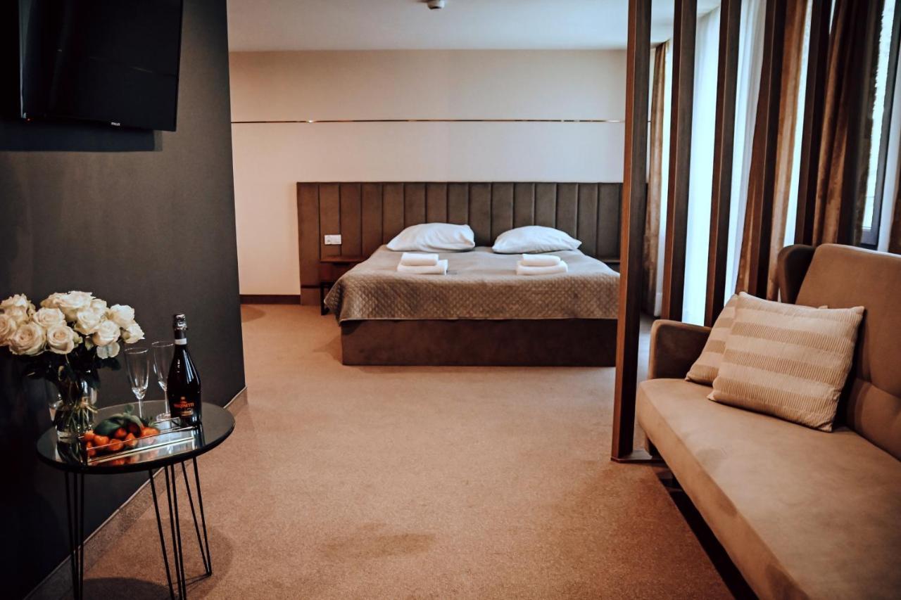 Ryteblota Resort & Spa Zbiczno Екстериор снимка