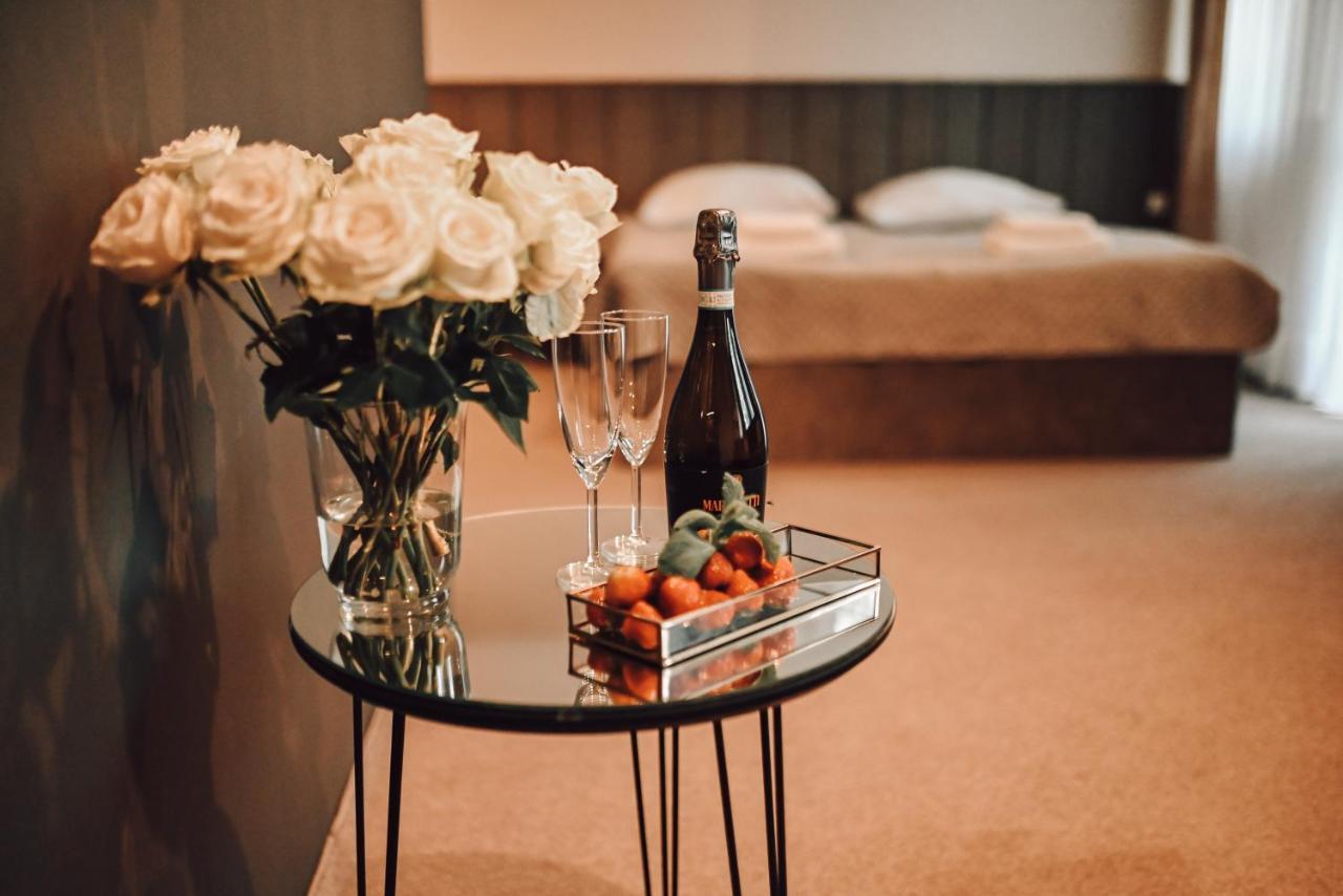 Ryteblota Resort & Spa Zbiczno Екстериор снимка
